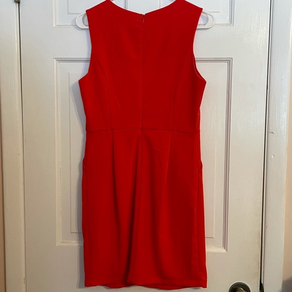 Red sleeveless dress - Picture 2 of 2